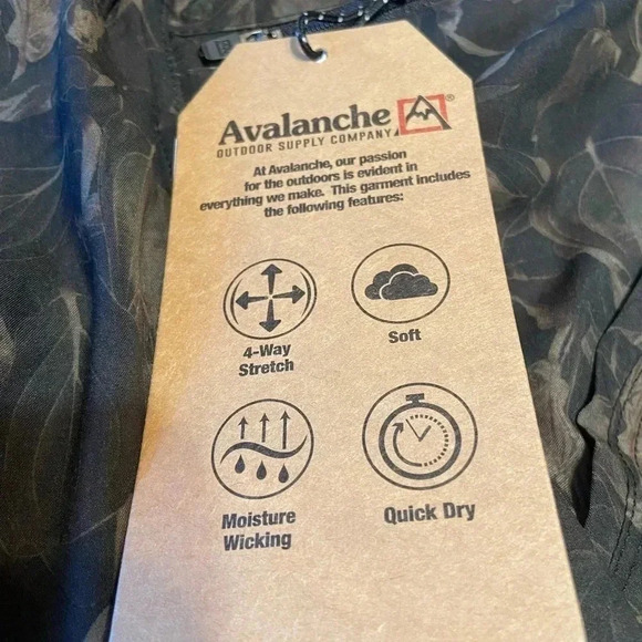 Avalanche women’s shorts - Picture 3 of 6